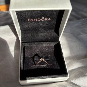 Pandora rose gold tiara ringSize 7